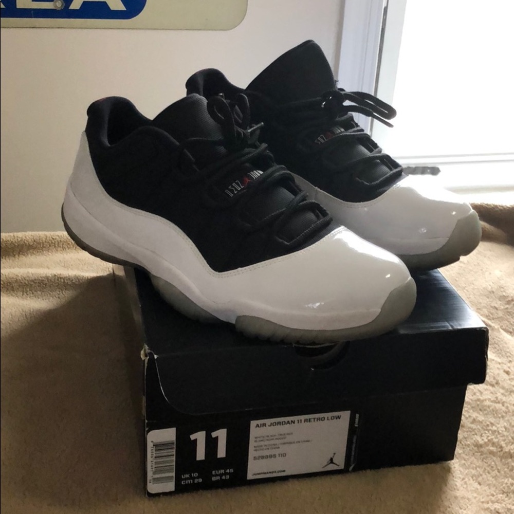 Jordan 11 Retro Low